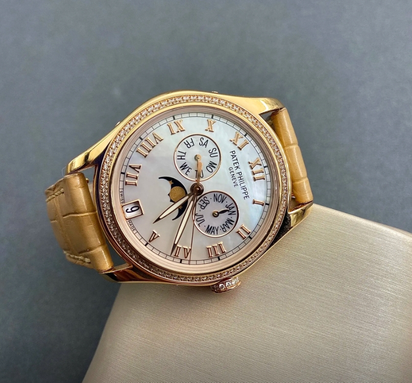 表带老滑落？一招教你让劳力士皮带稳稳贴腕（图）