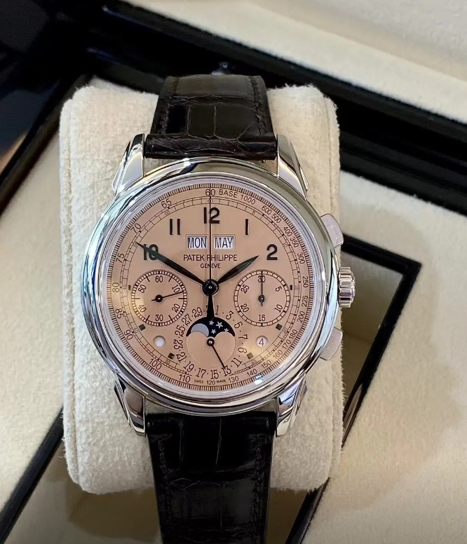 表盘轻微划痕不用换！劳力士也能磨回来（图）